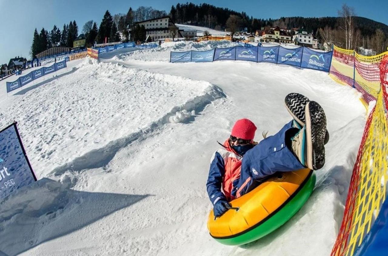 Ctyricitka Na Stastnem Kopci Chalet Cerny Dul